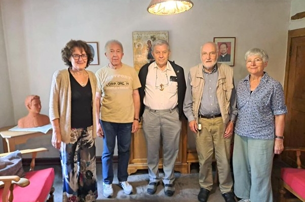 Gemeinsam die Zukunft des Foyer Jean Arnolds gestalten! angebote emja 