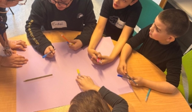 Unterstütze das Haus der Familie zwei Stunden in der Hausaufgabenschule! image news emja.be