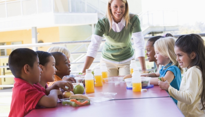 Mittagsaufsicht für den Esssaal der Grundschule Schönberg gesucht! angebote emja 